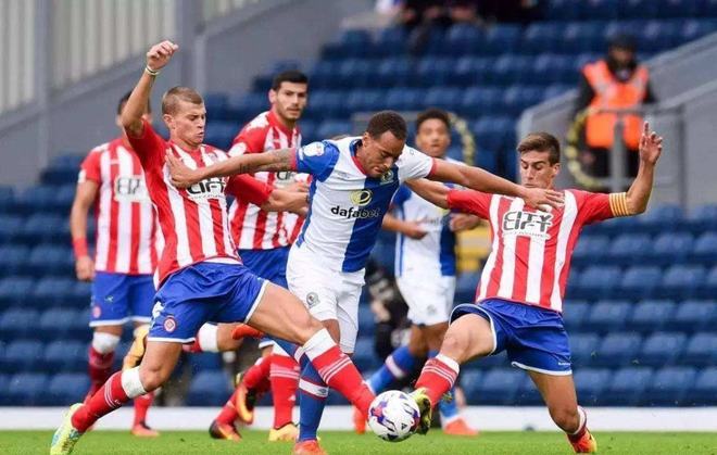 也期待着更 也期待着更